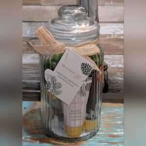 NWT Bloomfields Cabin Chic Bath Set W Storage Jar